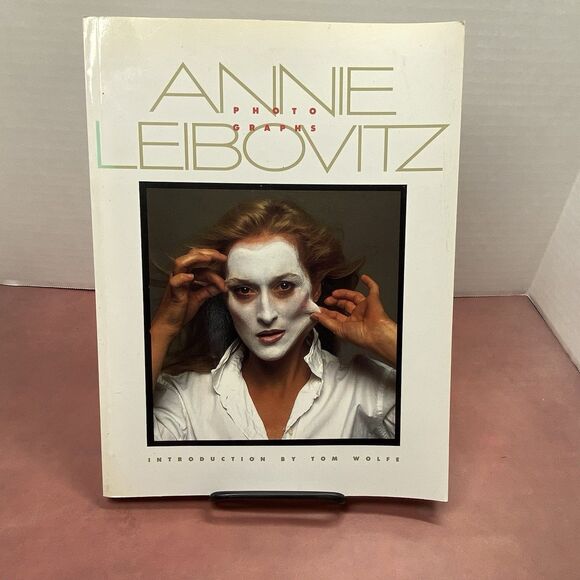 Vintage Annie Leibovitz: Photographs - Softcover By Annie Leibovitz - 1974-1983 - Picture 1 of 14